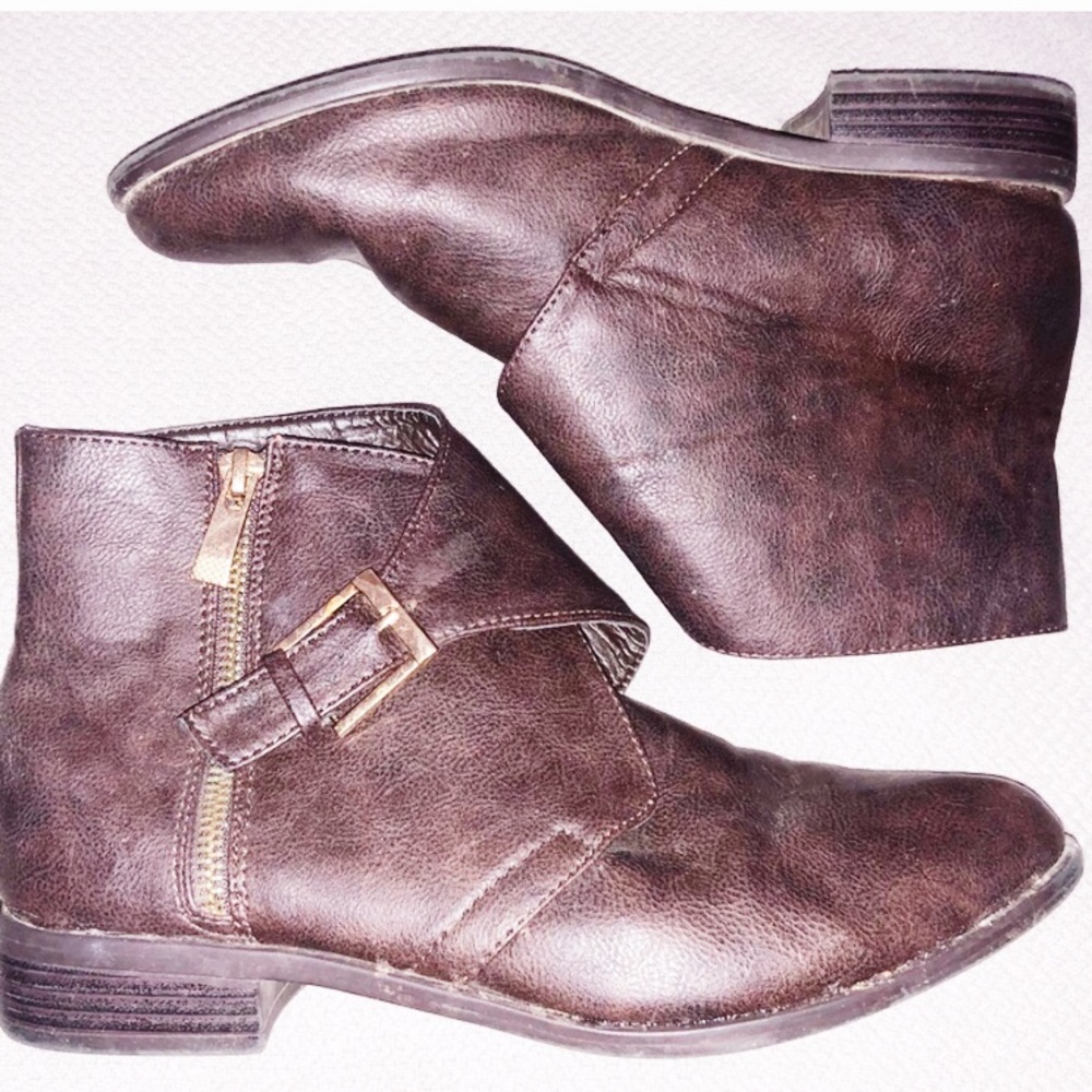 Fall ankle booties 🍁